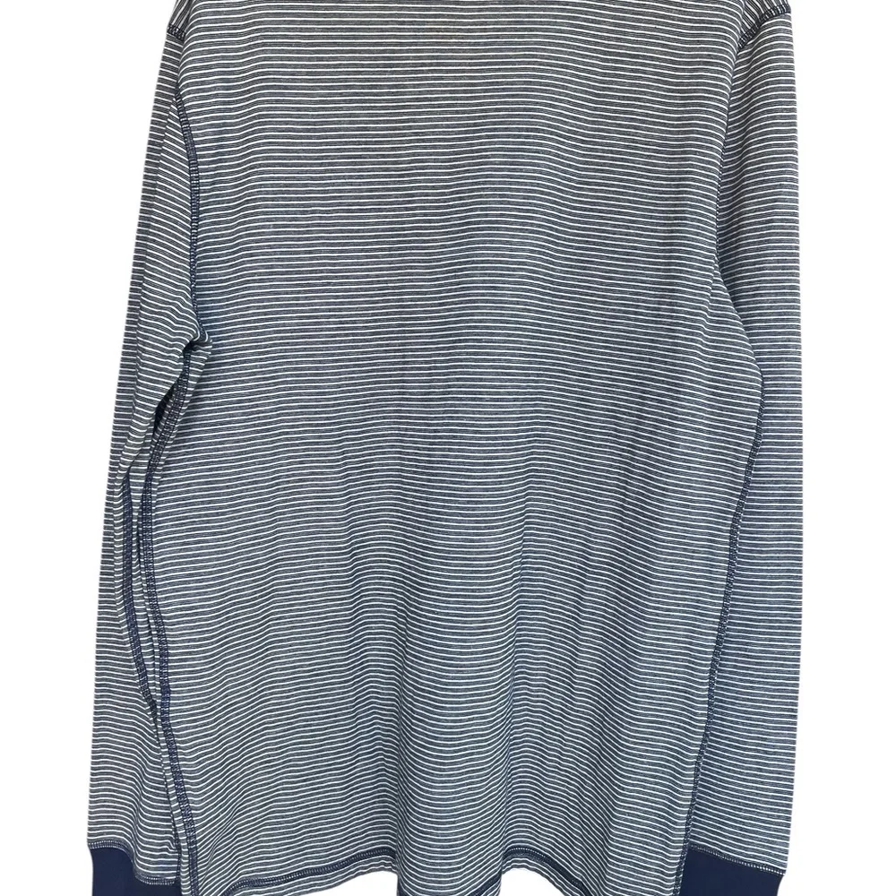 J. Crew Men’s size XL Navy Heathered Knit Top